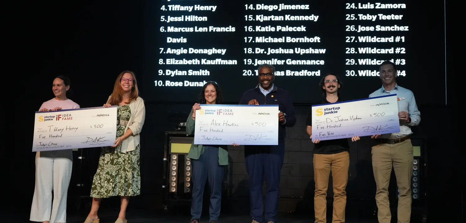 IdeaFame 2026 Pitch Night winners with their prize checks